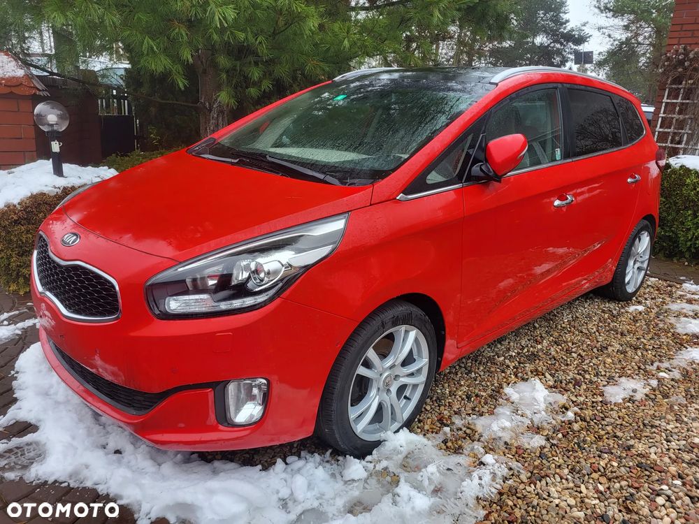 Kia Carens - 1