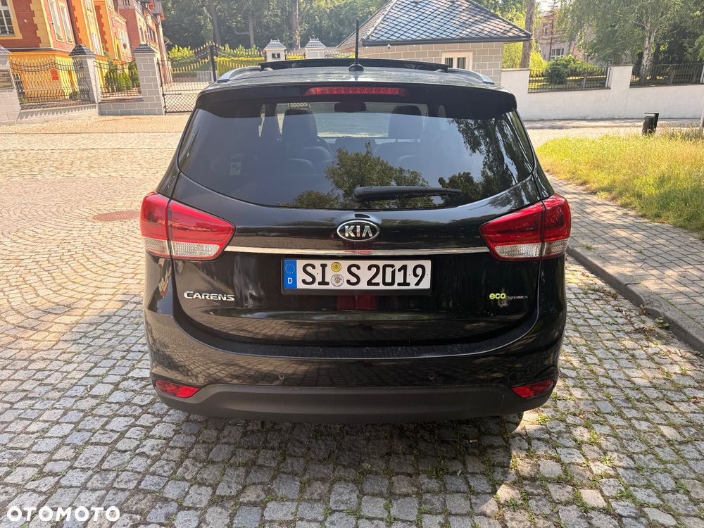 Kia Carens - 18
