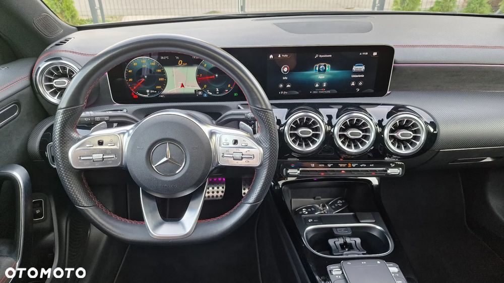 Mercedes-Benz CLA 200 d 8G-DCT AMG Line - 13