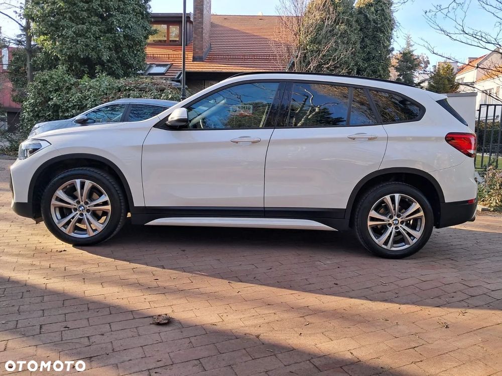 BMW X1 sDrive18i GPF Sport Line - 1