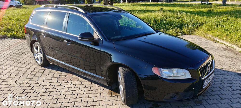 Volvo V70 D2 Summum - 1