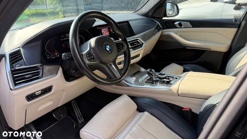 BMW X7 - 9