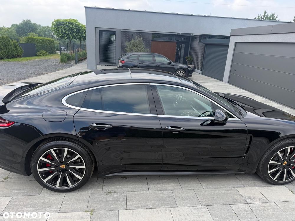 Porsche Panamera Turbo - 18