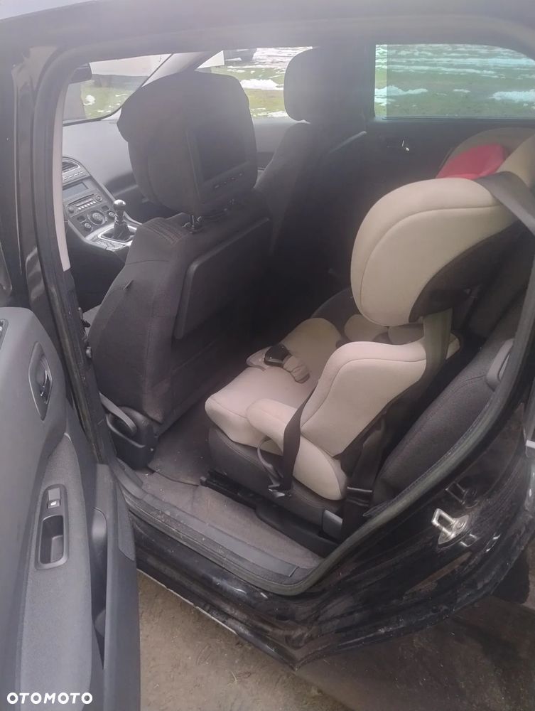 Peugeot 5008 HDI FAP 150 Family - 8