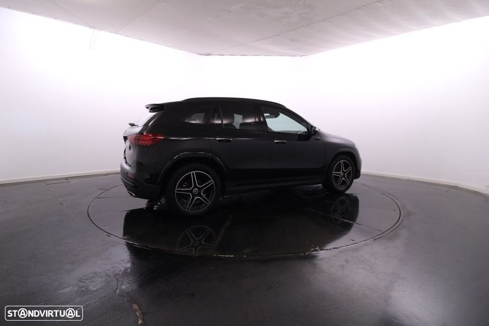 Mercedes-Benz GLA 180 d AMG Line - 9