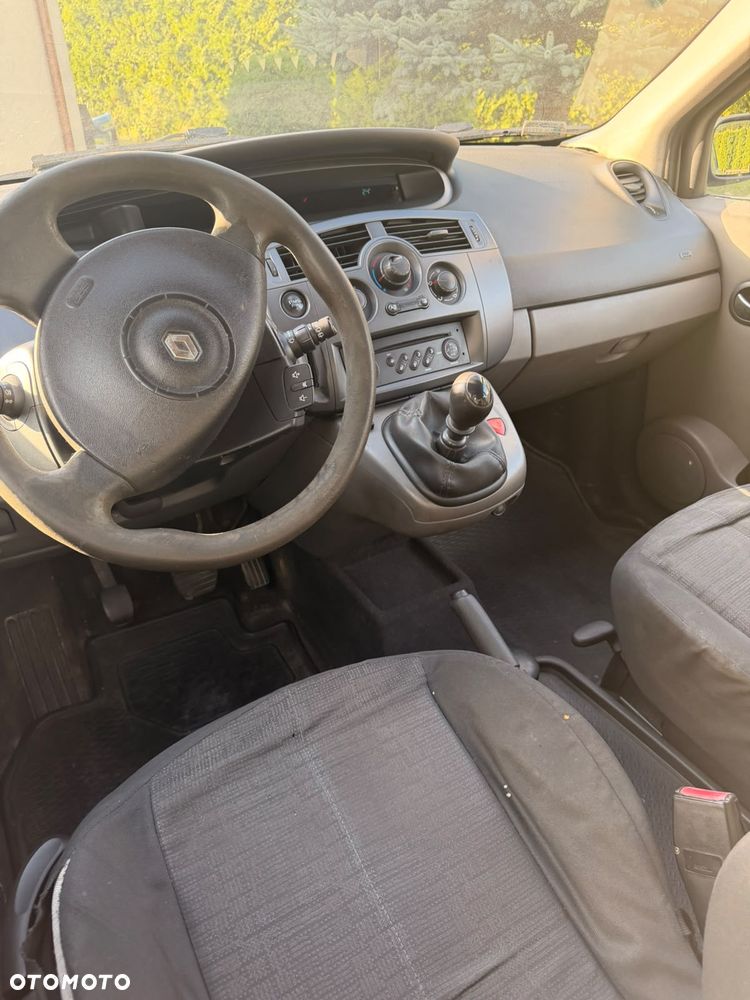 Renault Scenic 1.6 16V Expression - 15