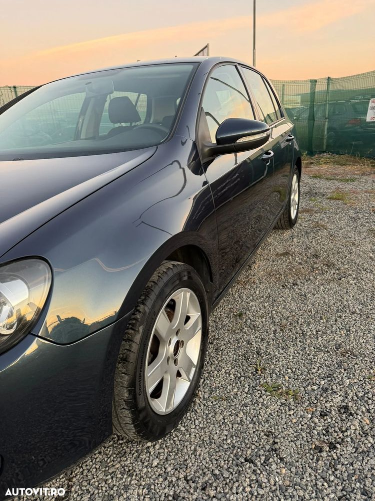 Volkswagen Golf - 26