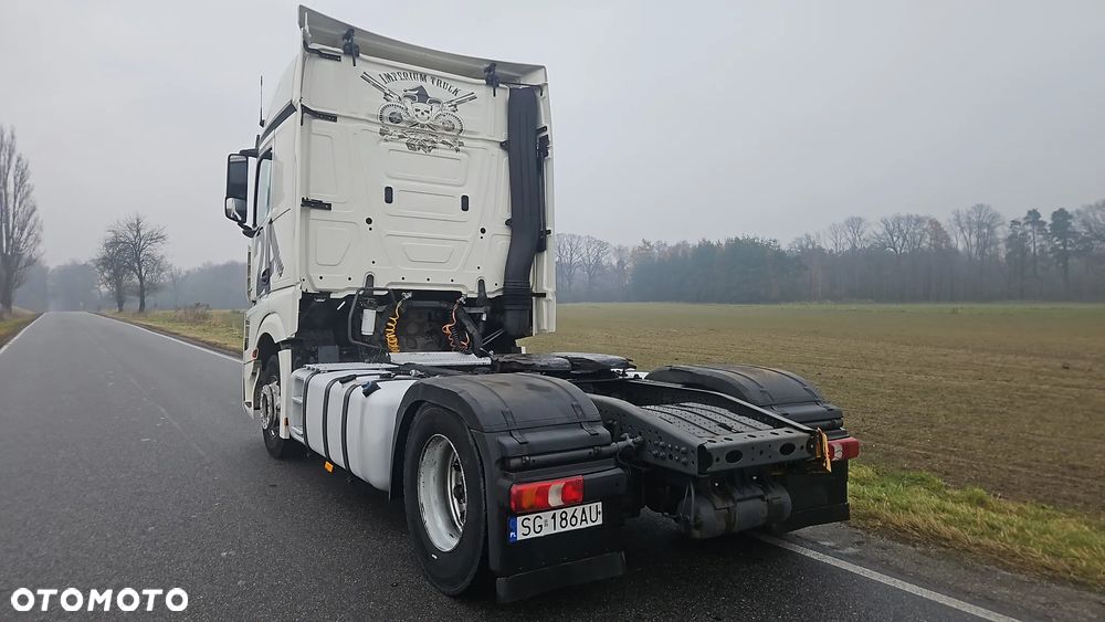 Mercedes-Benz 1845 - 5