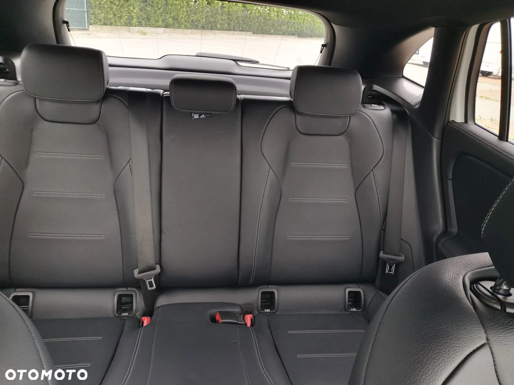 Mercedes-Benz GLA 250 4-Matic AMG Line - 36