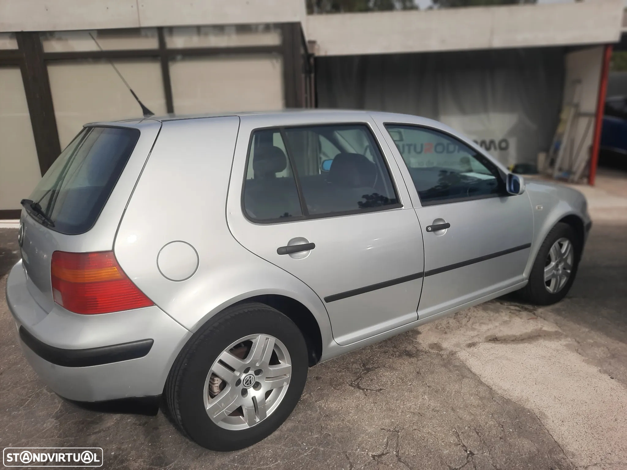 VW Golf 1.4i Confort - 8