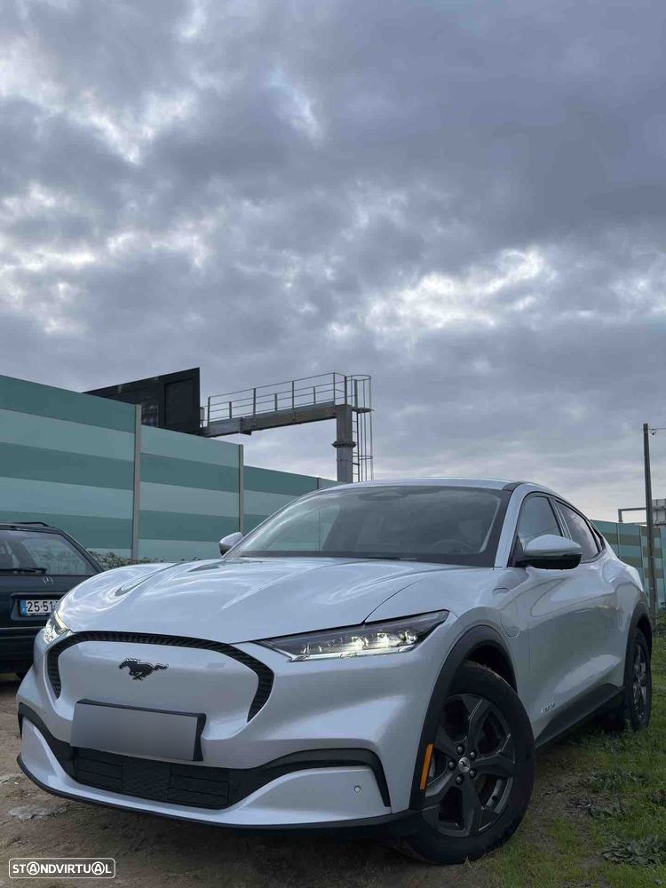 Ford Mustang Mach-E Standard - 10