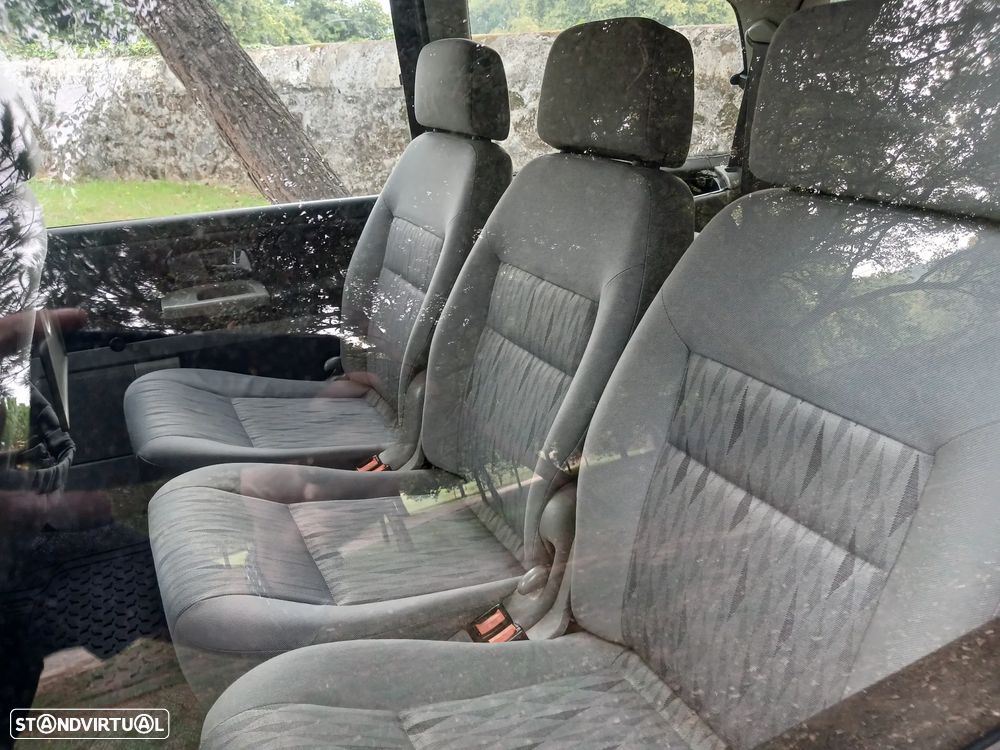 Ford Galaxy 1.9 TDi GLX - 8