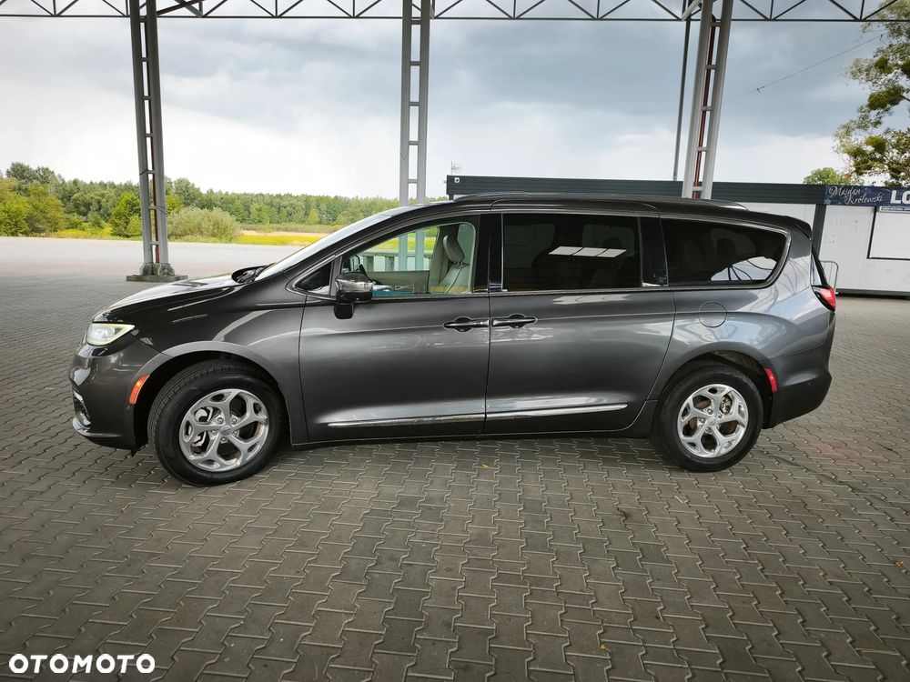 Chrysler Pacifica - 15