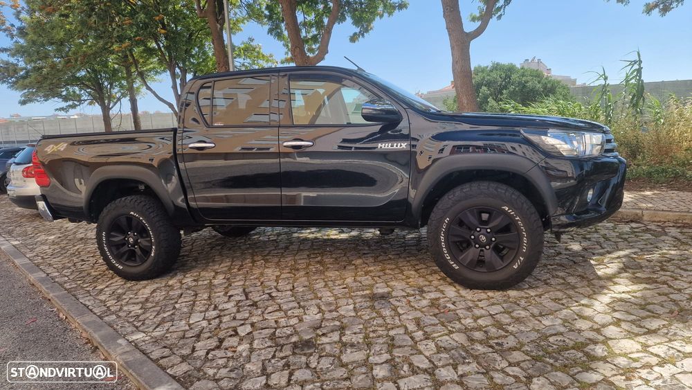 Toyota Hilux 2.4 D-4D 4WD Tracker - 12