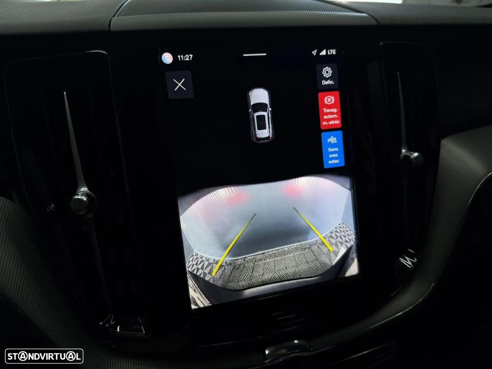 Volvo XC 60 2.0 T6 PHEV Black Edition - 40