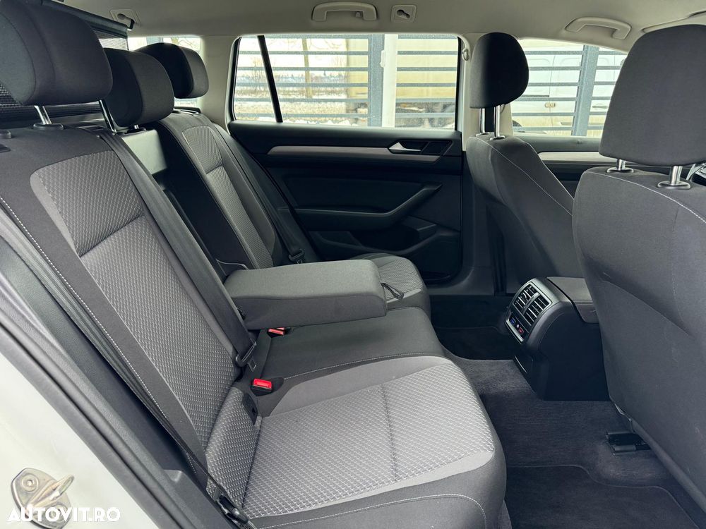 Volkswagen Passat 2.0 TDI (BlueMotion Technology) Comfortline - 9