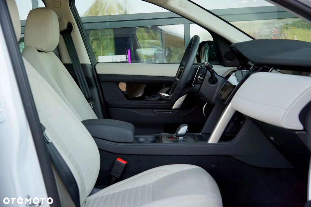 Land Rover Discovery Sport 2.0 D200 mHEV S - 24