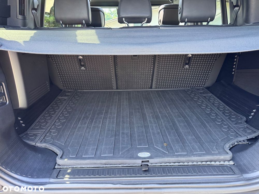 Land Rover Defender 3.0 P400 mHEV X-Dynamic HSE - 12