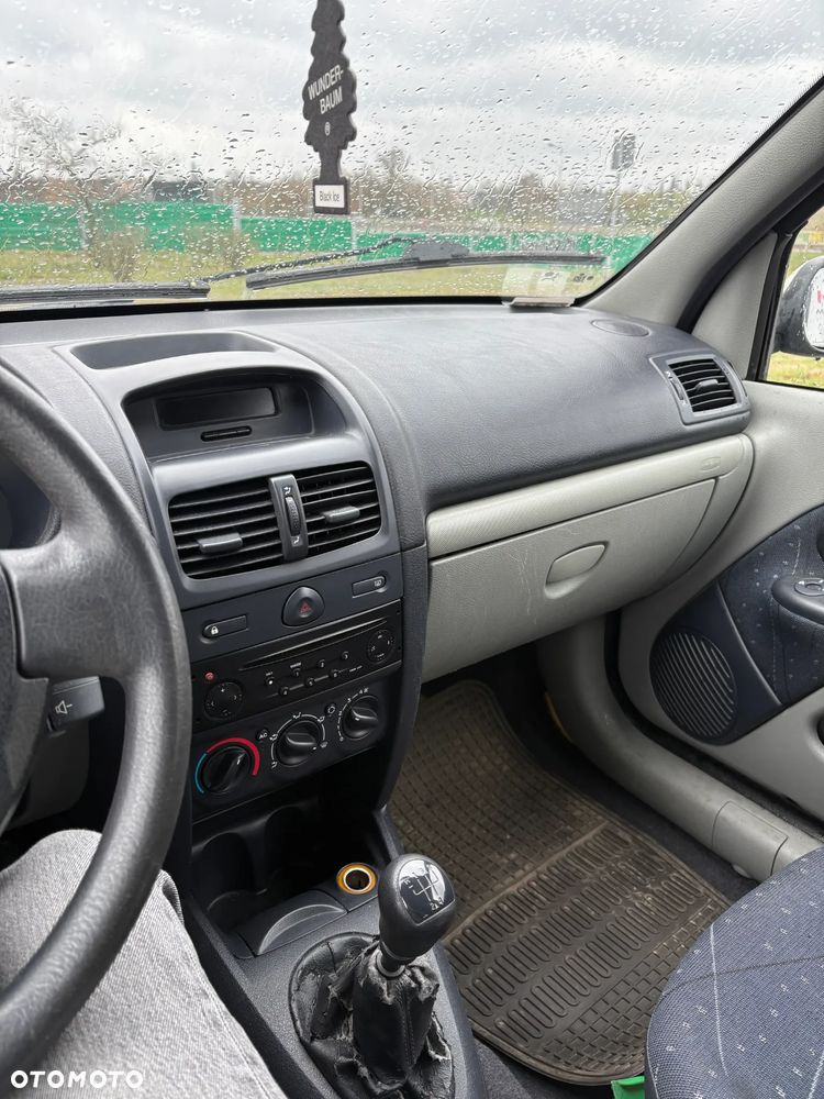 Renault Clio 1.2 Campus - 12