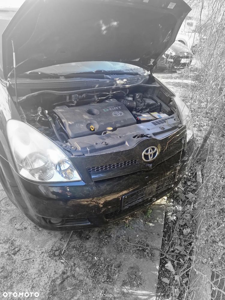 Toyota Corolla Verso 2.2 D-4D X + NAVI 7os - 5