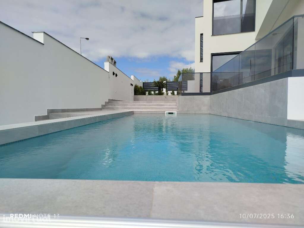 Moradia para venda em Alvide - Cascais - Grande imagem: 4/36