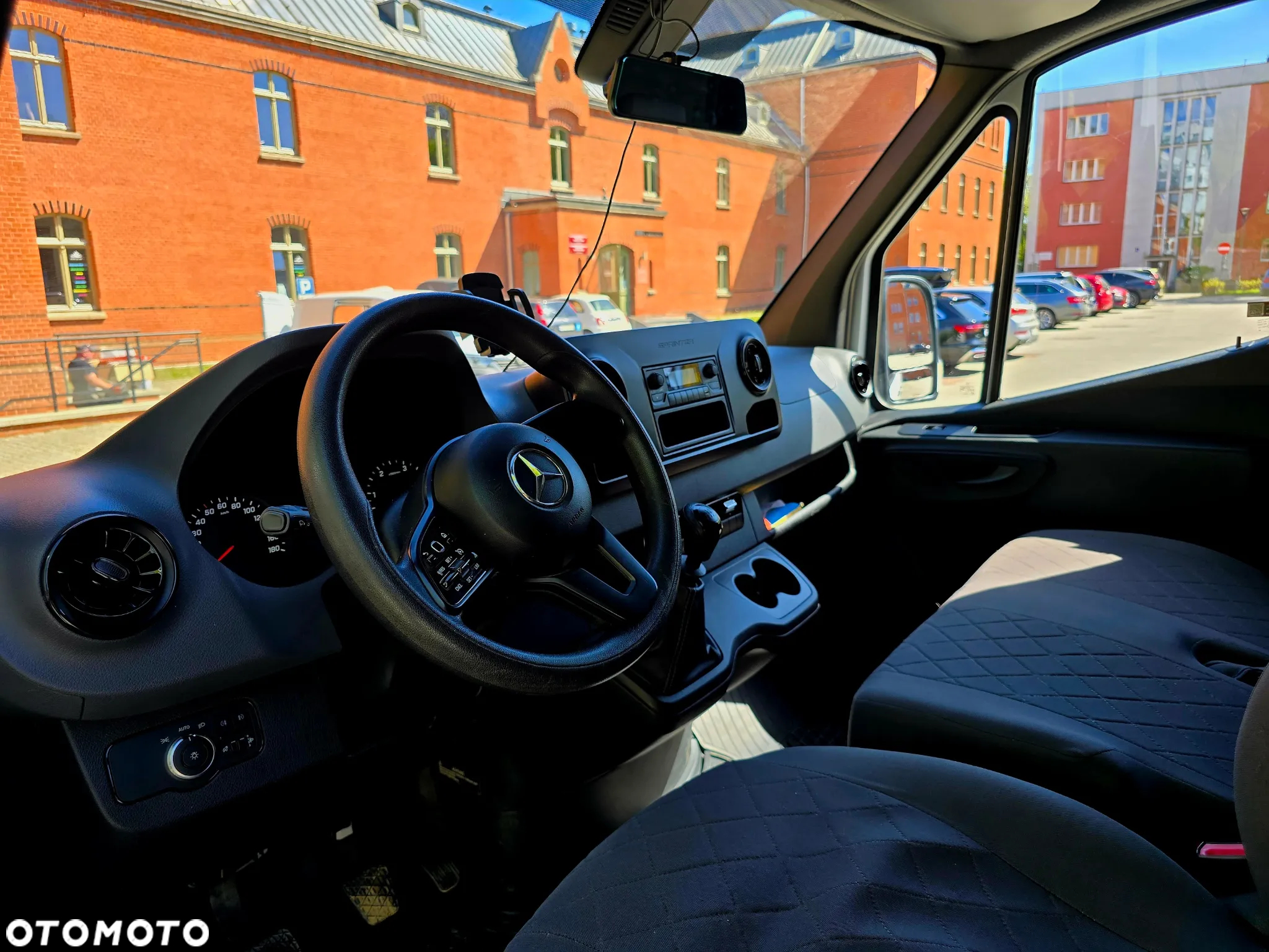 Mercedes-Benz Sprinter - 7
