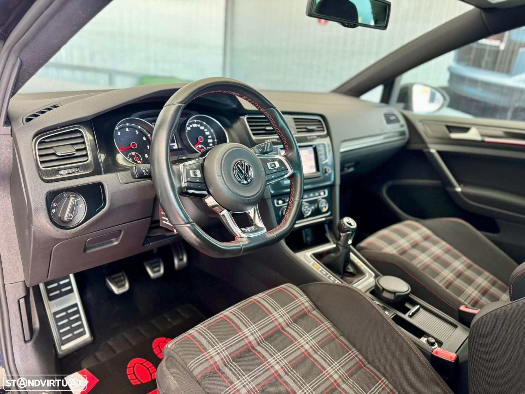 VW Golf 2.0 TSi GTi Performance - 12