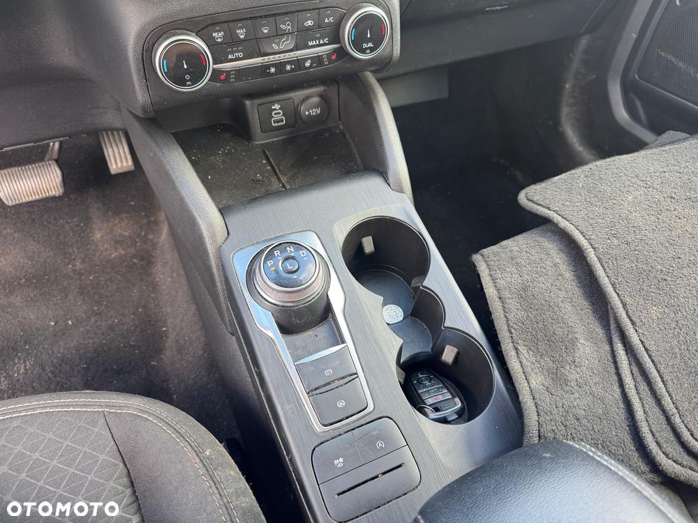Ford Kuga - 18