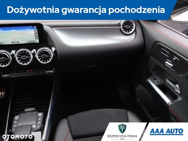 Mercedes-Benz EQA - 10