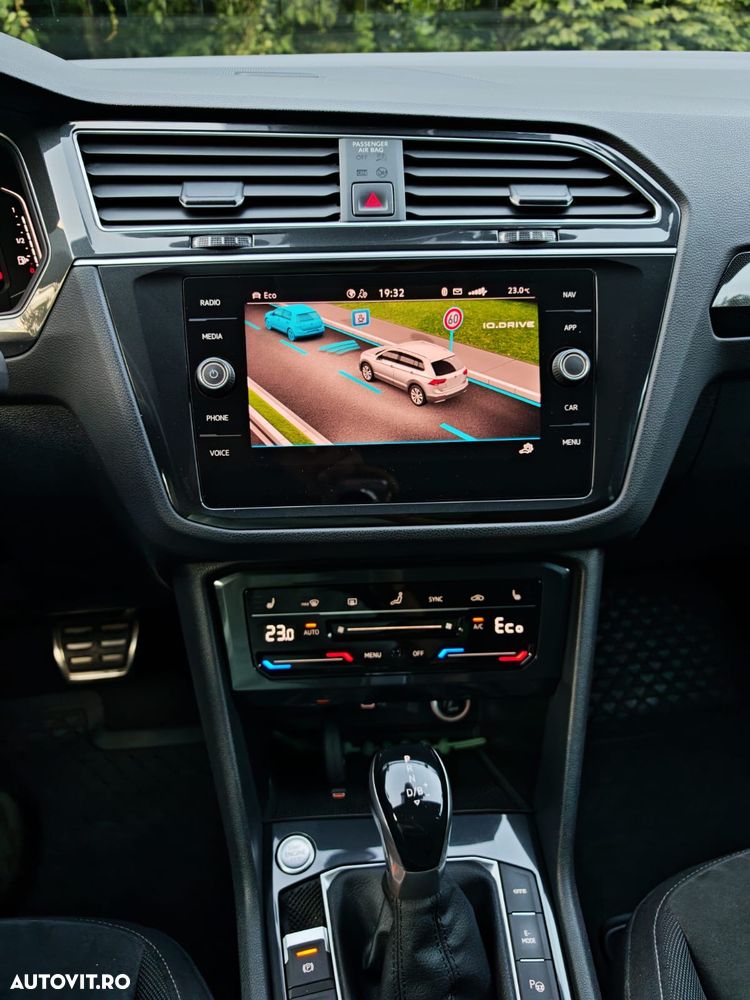 Volkswagen Tiguan - 11