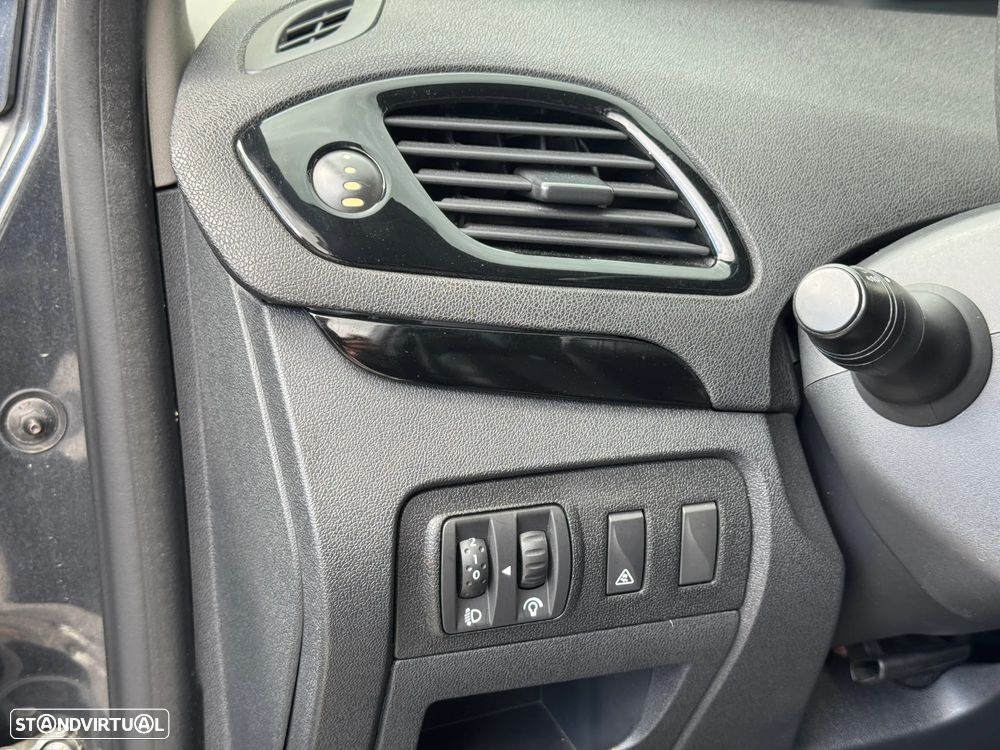 Renault Grand Scénic 1.5 dCi Bose Edition 7L - 39