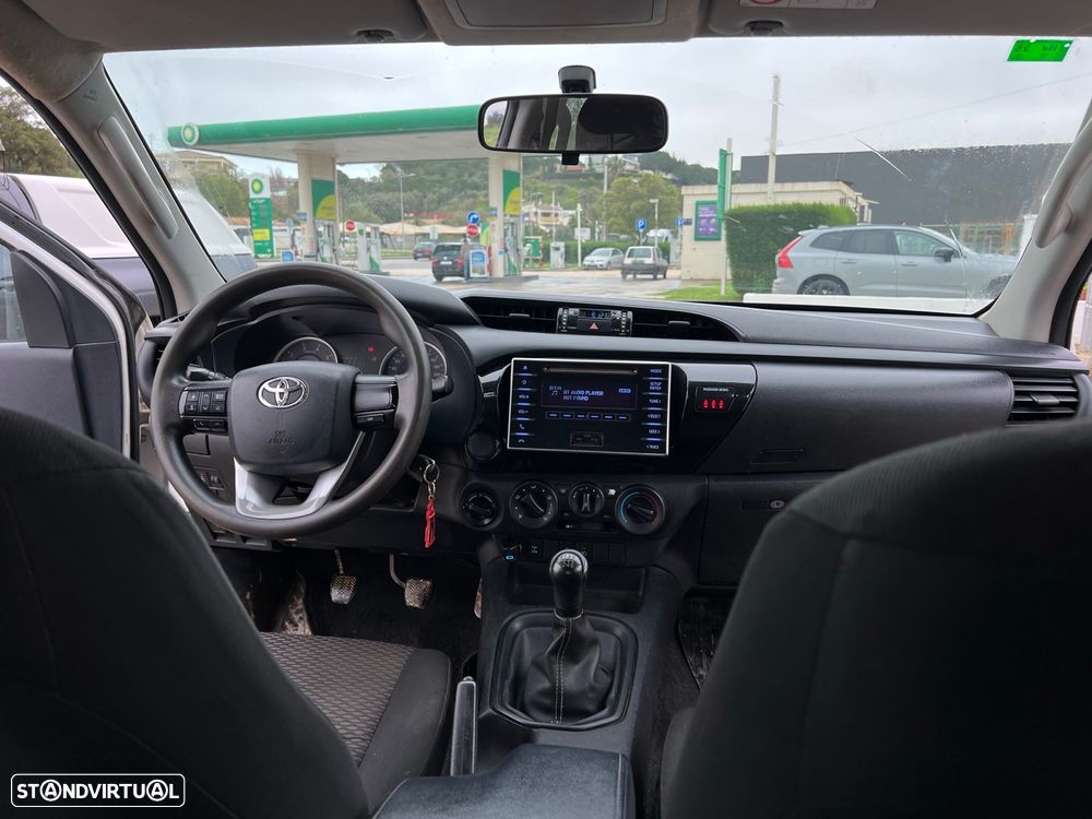 Toyota Hilux - 3