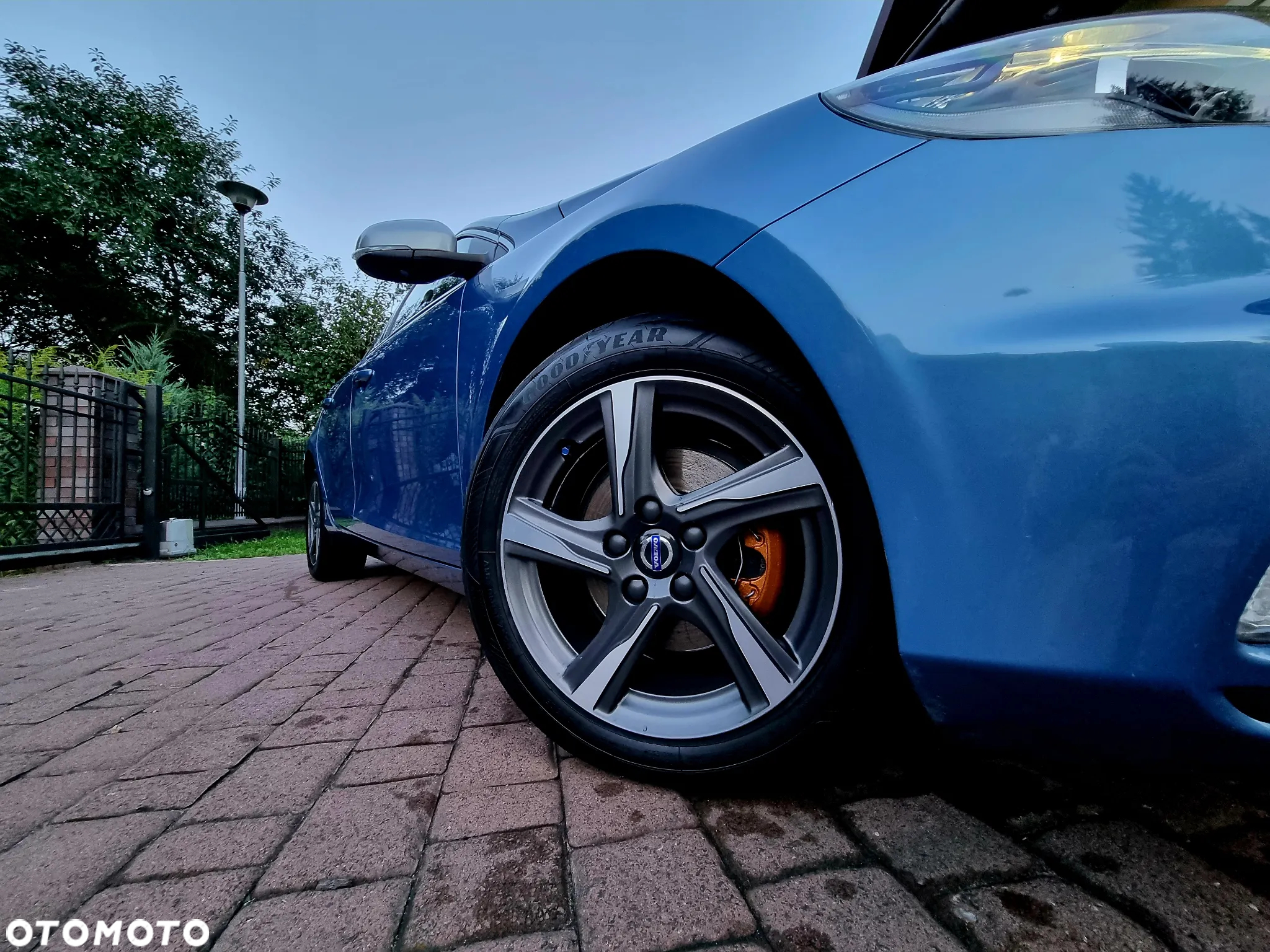 Volvo V40 D2 Drive-E R-Design Kinetic - 14