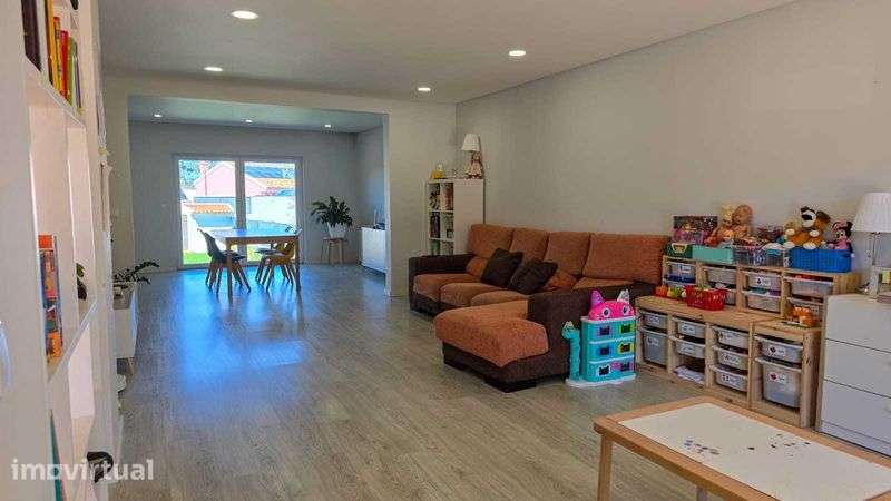 Moradia T4 com Piscina em Vila Nogueira de Azeitão - Grande imagem: 2/12