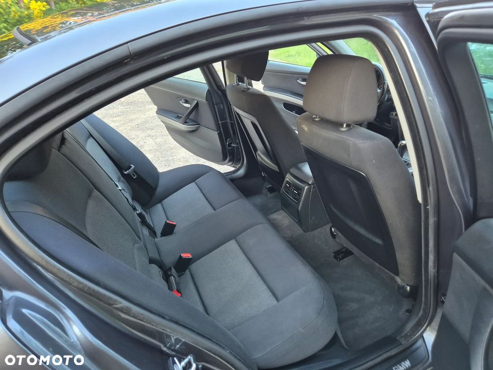 BMW Seria 3 - 18
