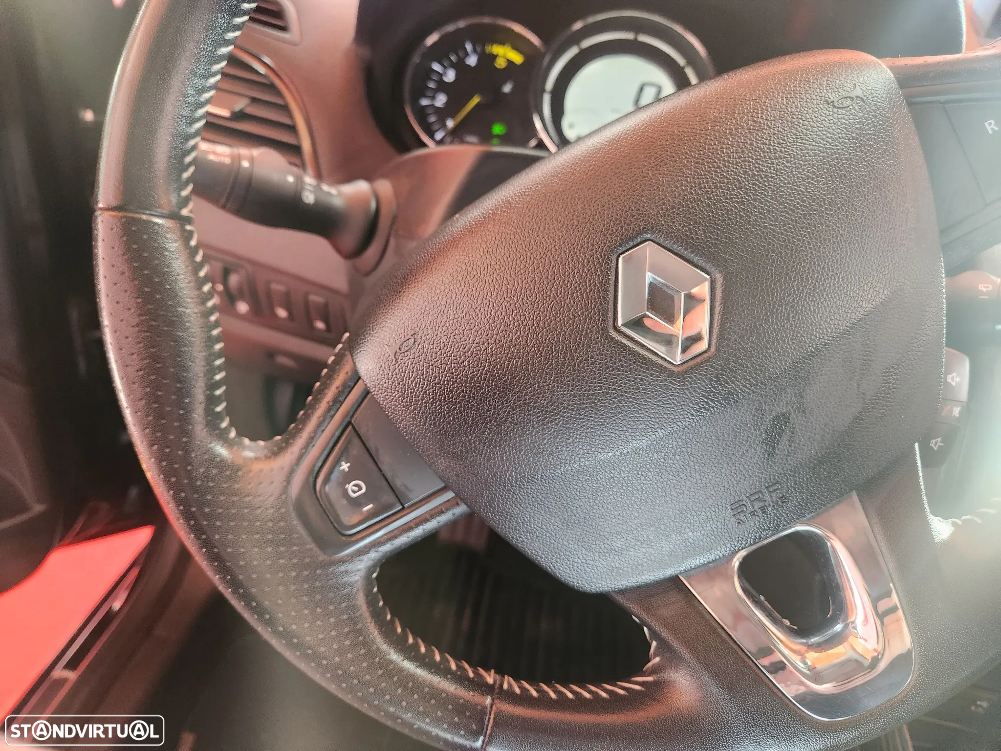 Renault Mégane Sport Tourer ENERGY dCi 130 BOSE EDITION - 14