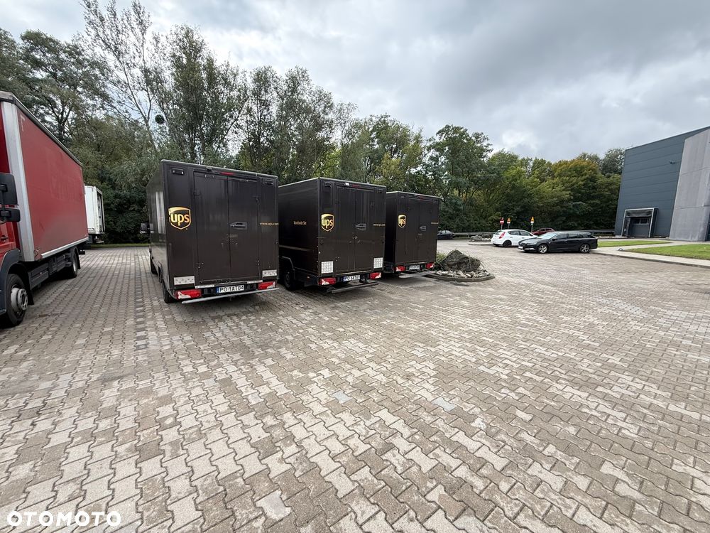 Mercedes-Benz Sprinter - 16