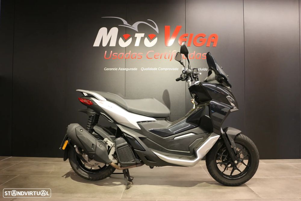 Aprilia SR GT 125 - 1