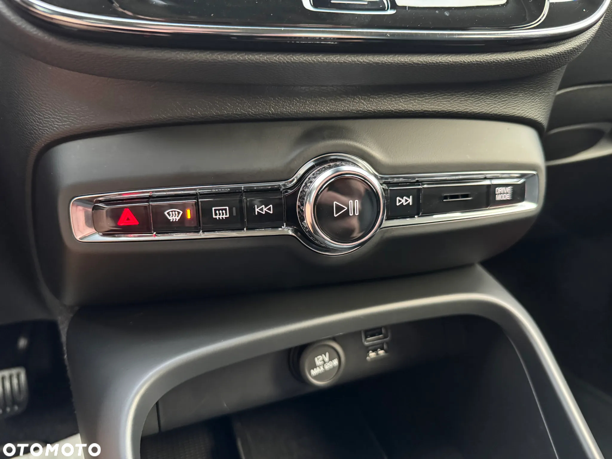 Volvo XC 40 D3 Momentum Pro - 30