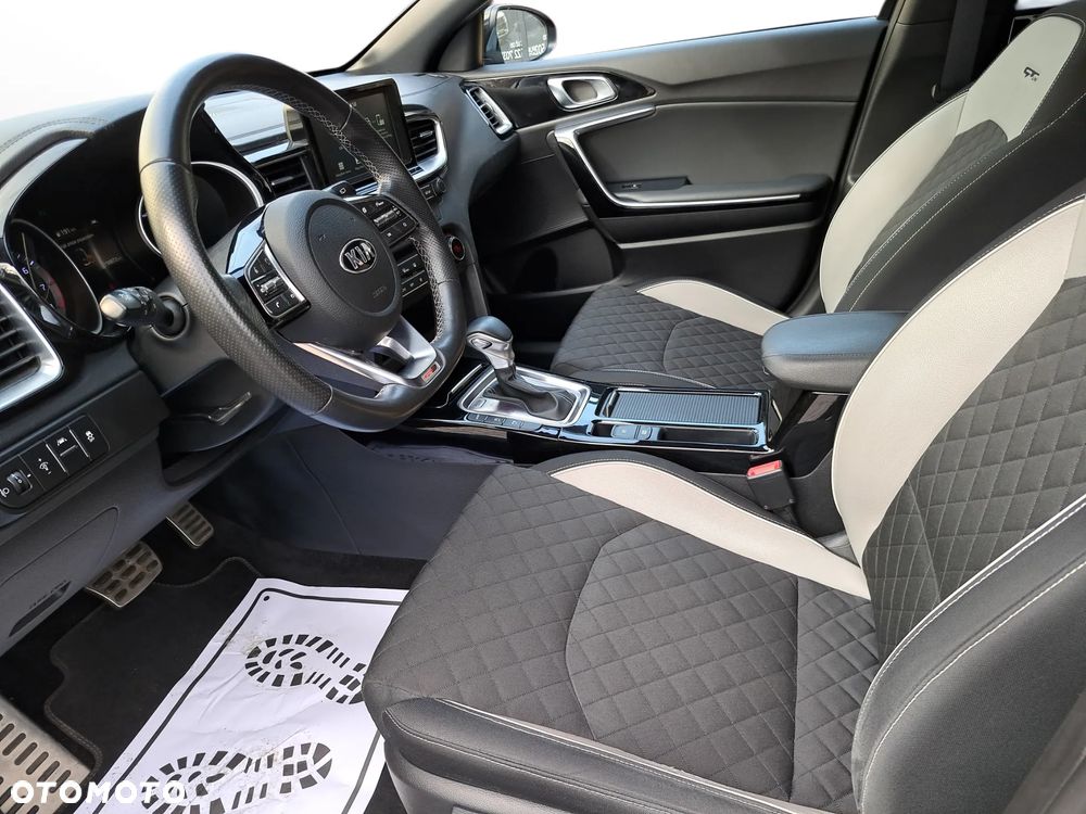 Kia ProCeed 1.4 T-GDI GT Line DCT - 11