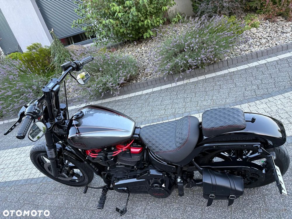 Harley-Davidson Softail Street Bob - 16
