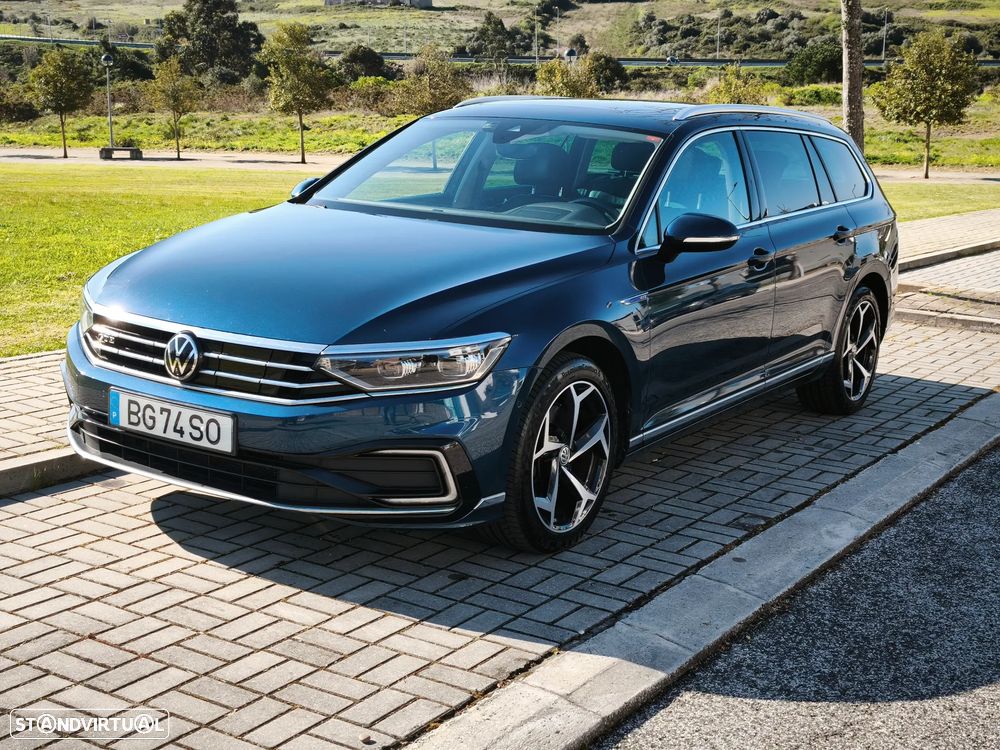 VW Passat Variant - 4