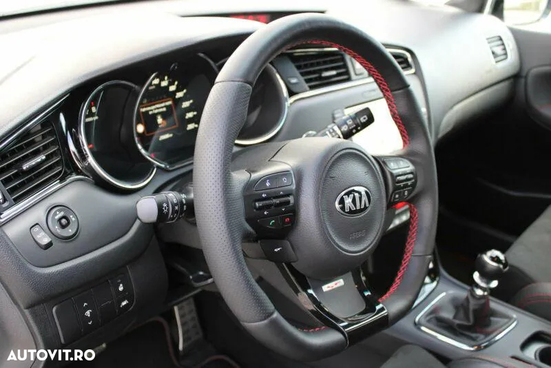 Kia Ceed Cee'd 1.6 T-GDI GT - 11