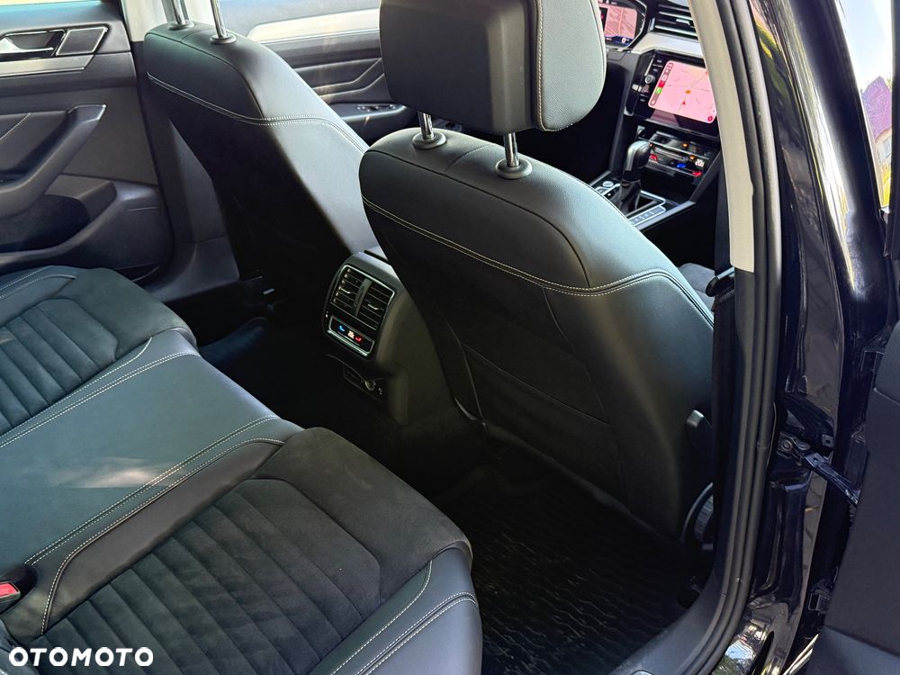 Volkswagen Passat Variant 2.0 TDI EVO Elegance DSG - 34