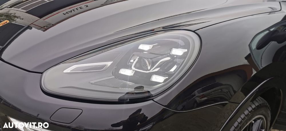 Porsche Cayenne - 4