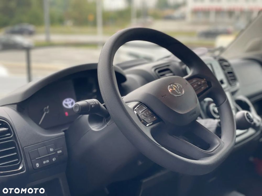 Toyota Proace MAX - 13