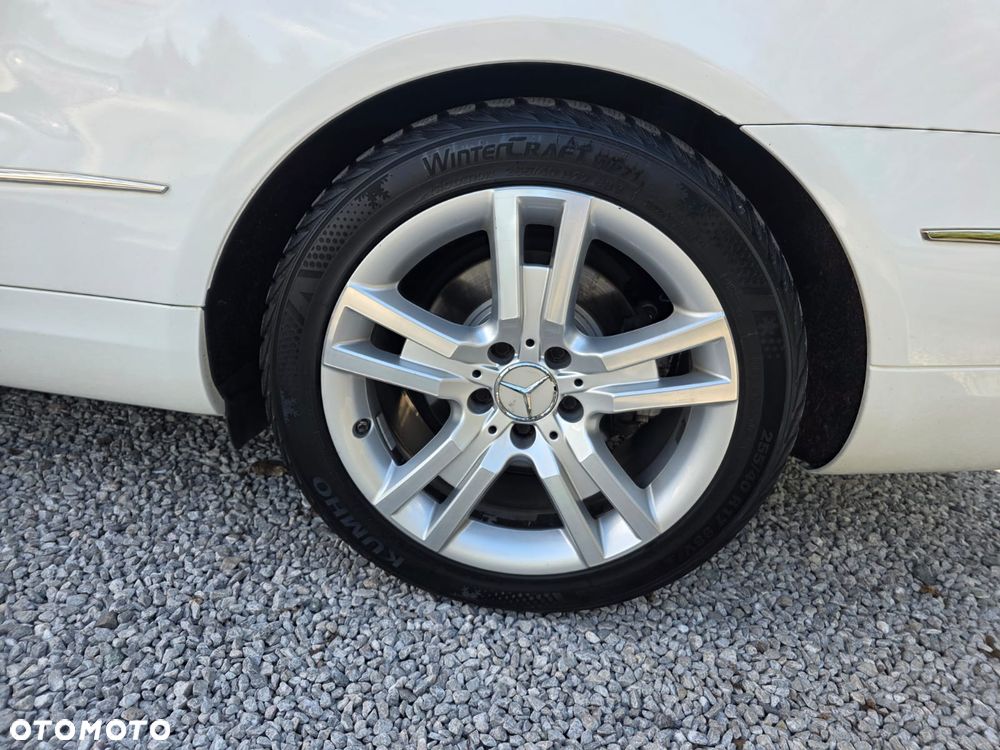 Mercedes-Benz Klasa E 250 7G-TRONIC - 26