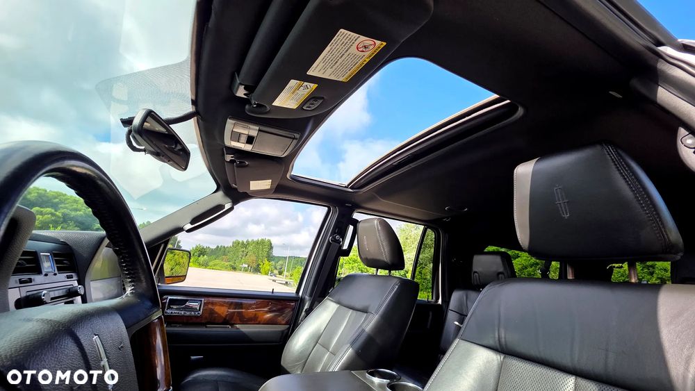 Lincoln Navigator 5.4 4WD Luxury - 29