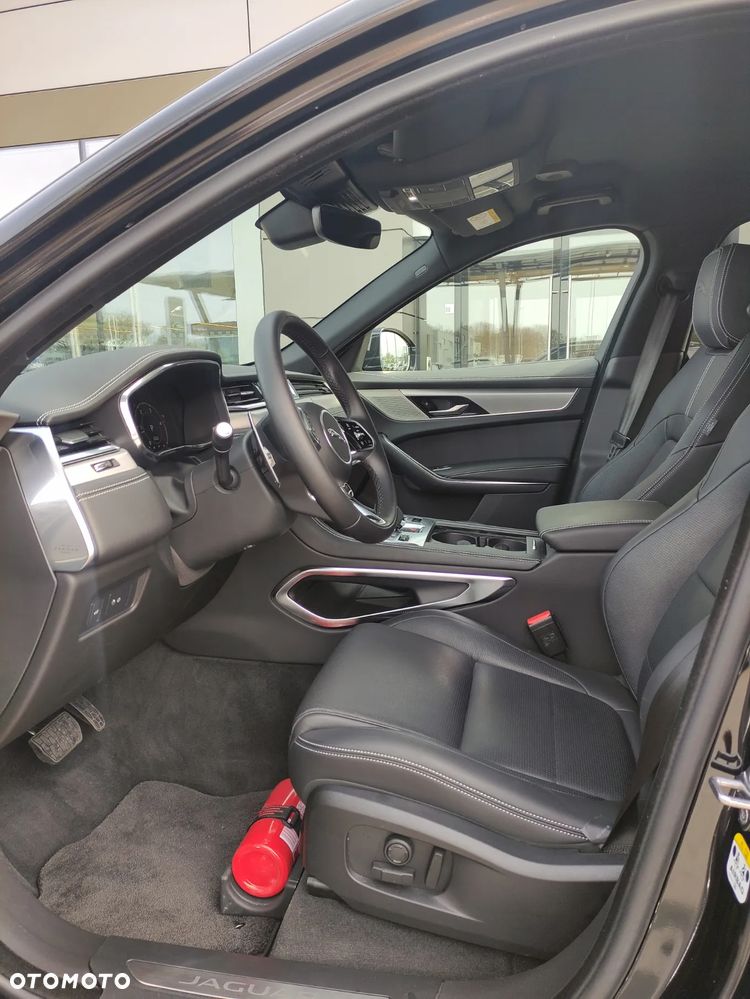 Jaguar F-Pace - 2