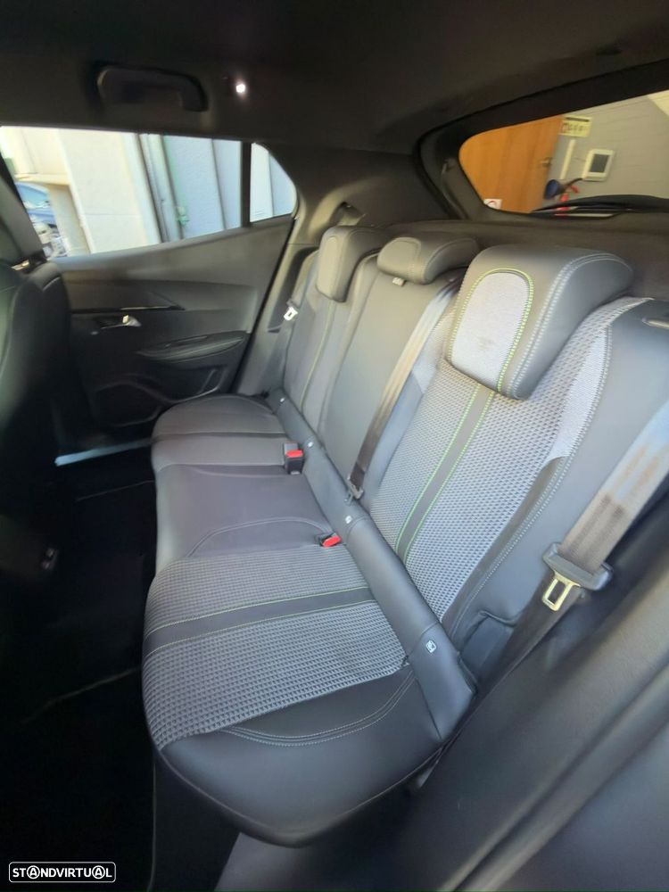 Peugeot 2008 1.2 PureTech GT Pack EAT8 - 9